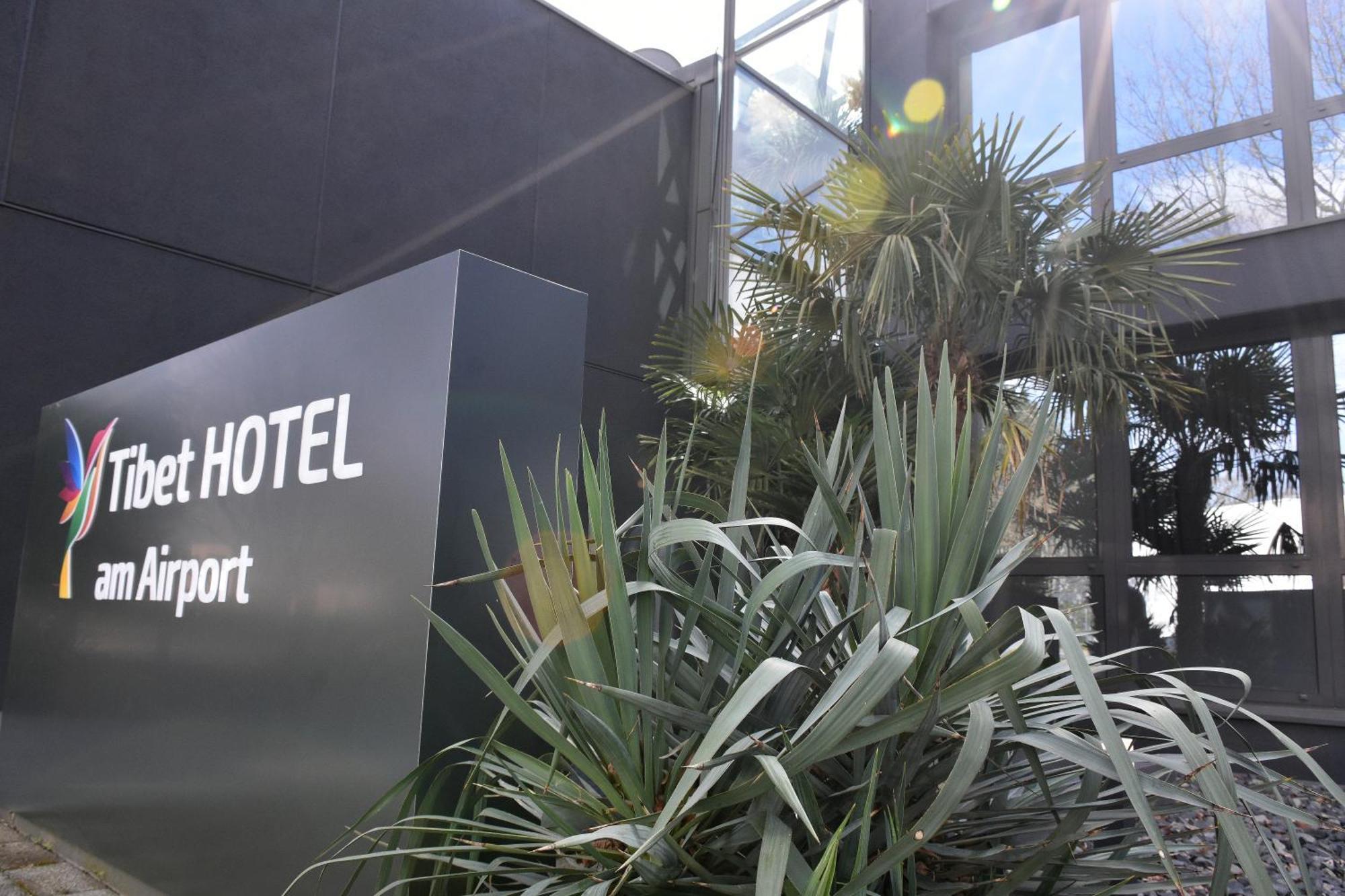 Tibet Hotel Am Airport Duesseldorf-Ratingen Exterior foto
